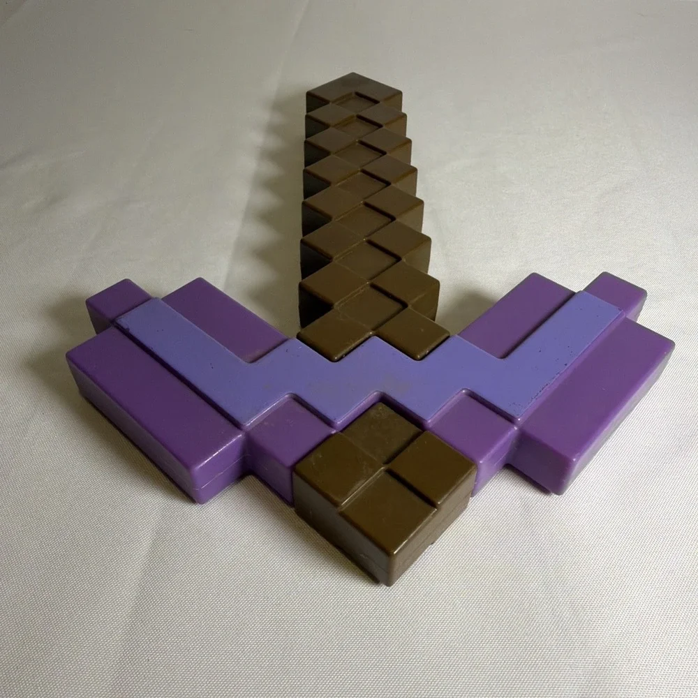Minecraft Enchanted Pickaxe 14